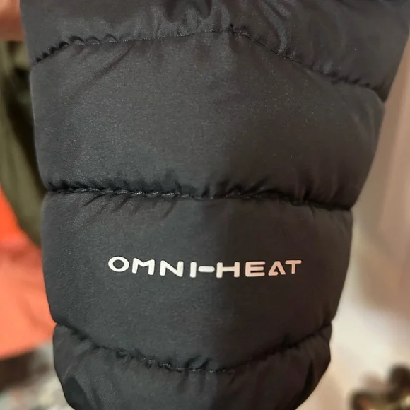 Columbia Women's Black Quilted Puffer Jacket, Size L pre owned - Picture 4 of 17